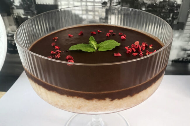 Posni tiramisu u čaši – kremast desert bez pečenja