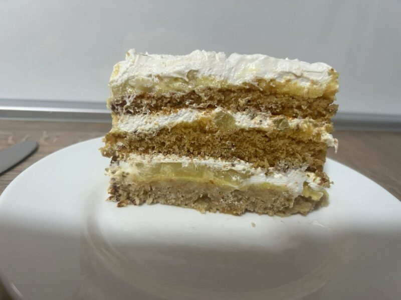 Posna voćna torta – 5 savjeta za savršen recept (sočna i lagana)