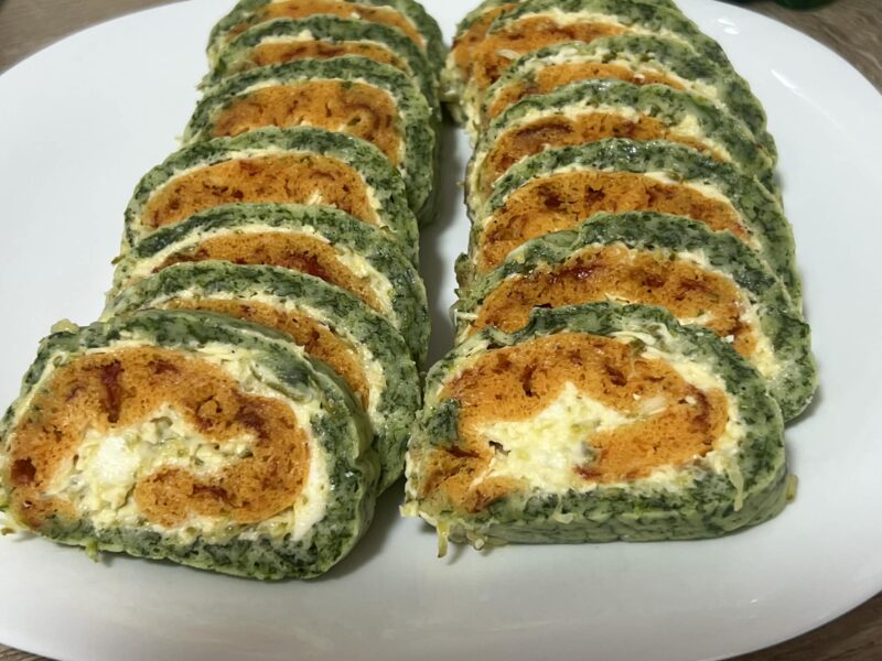 Posni slani rolat sa spanaćem i ajvarom