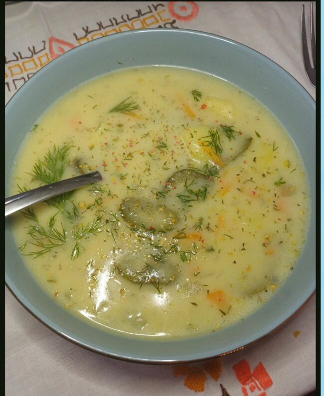Posna bijela čorba sa kiselim krastavčićima
