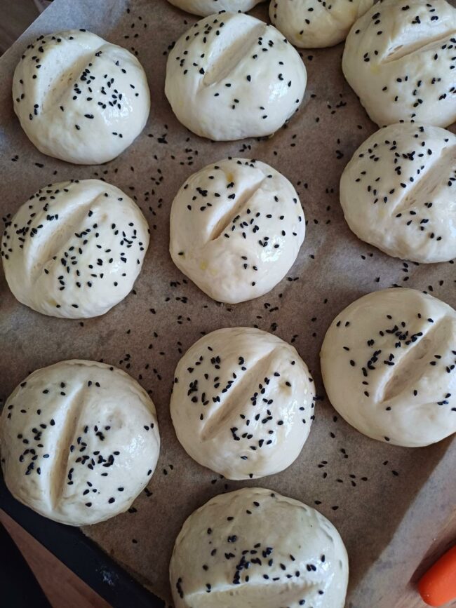 Posne pogačice sa mineralnom vodom