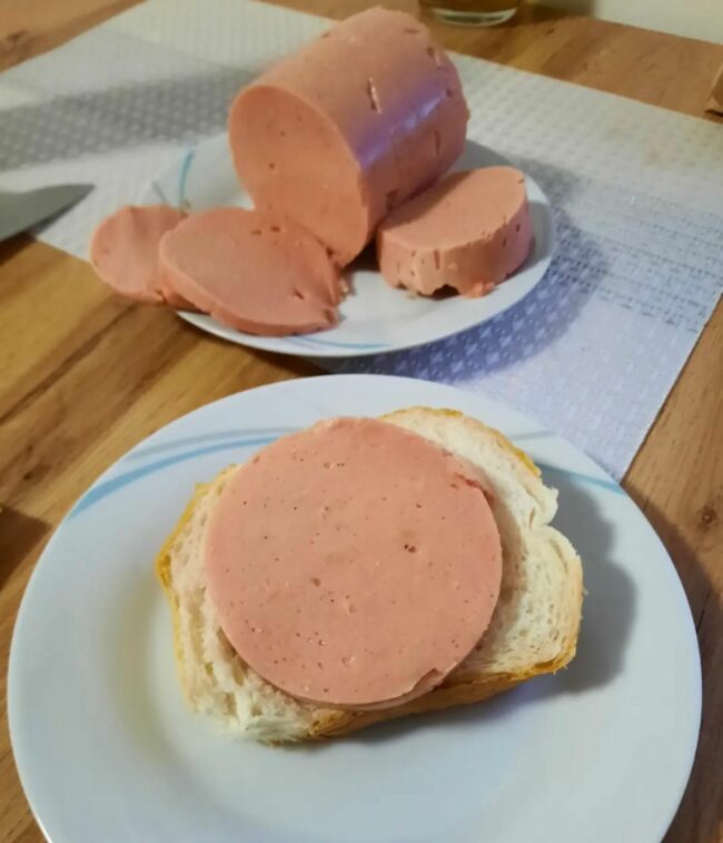 Posna salama – domaći recept bez aditiva i konzervansa